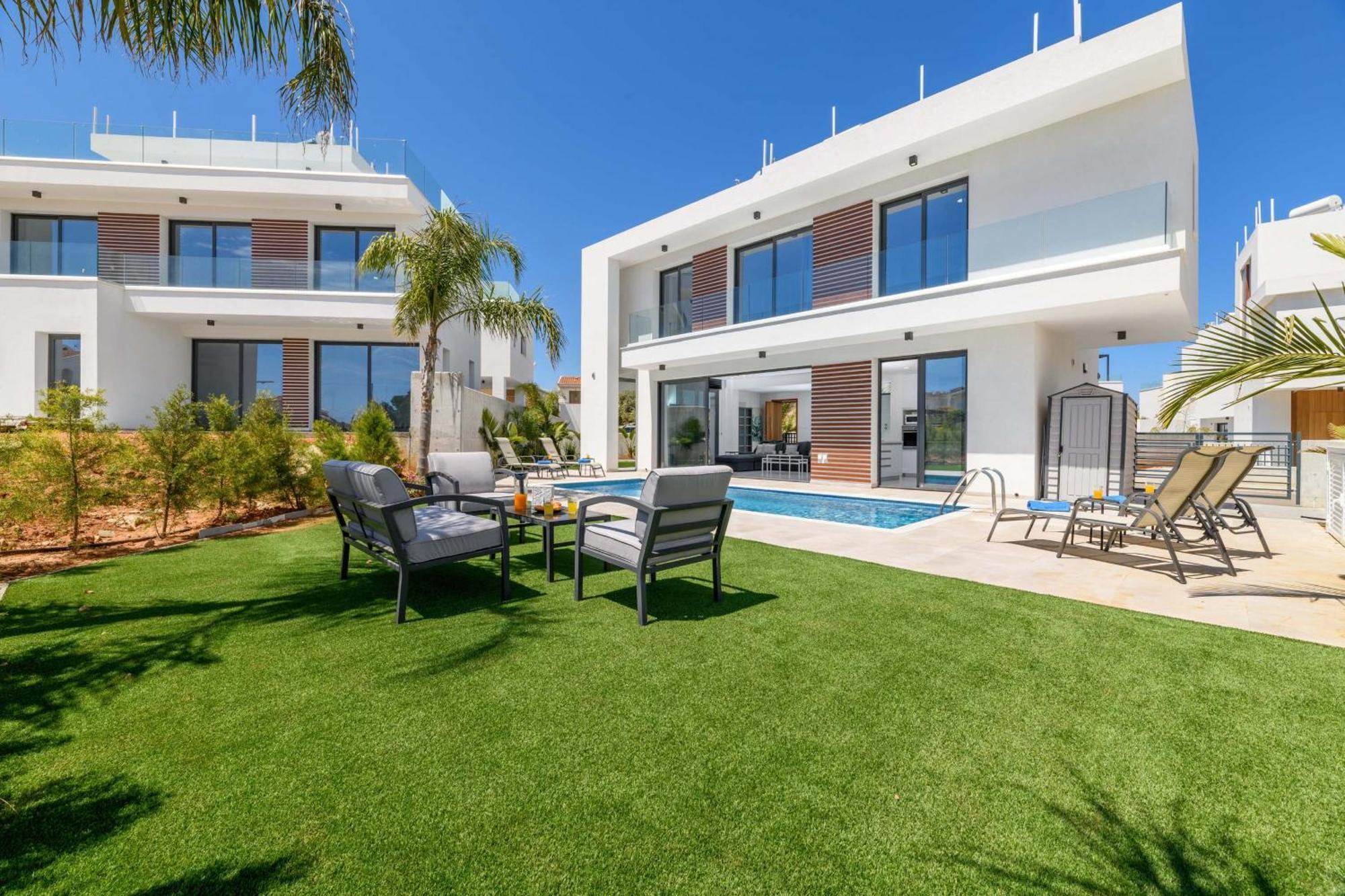 By The Beach - Royal Sapphire Villa Protaras Dış mekan fotoğraf