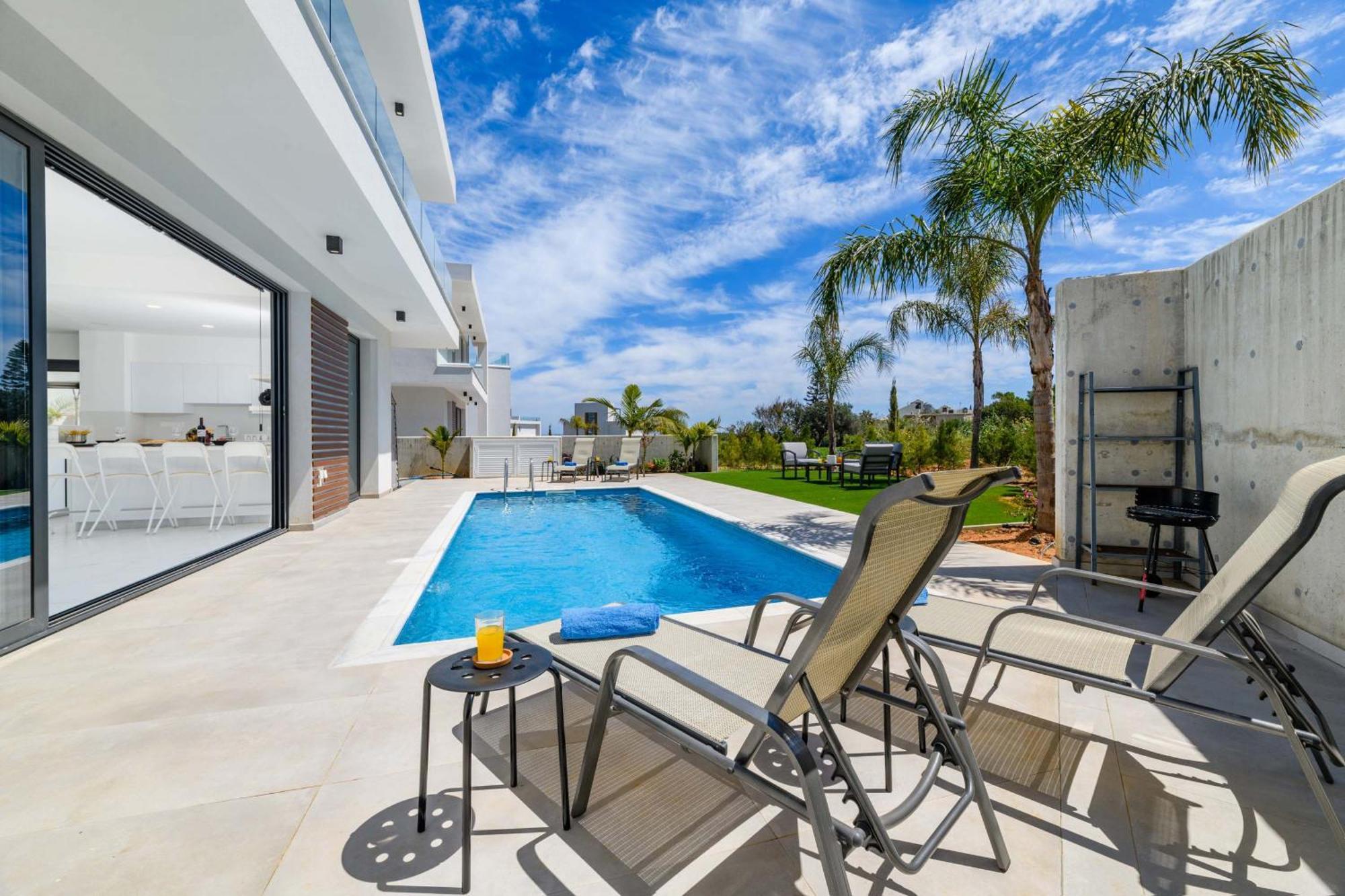 By The Beach - Royal Sapphire Villa Protaras Dış mekan fotoğraf